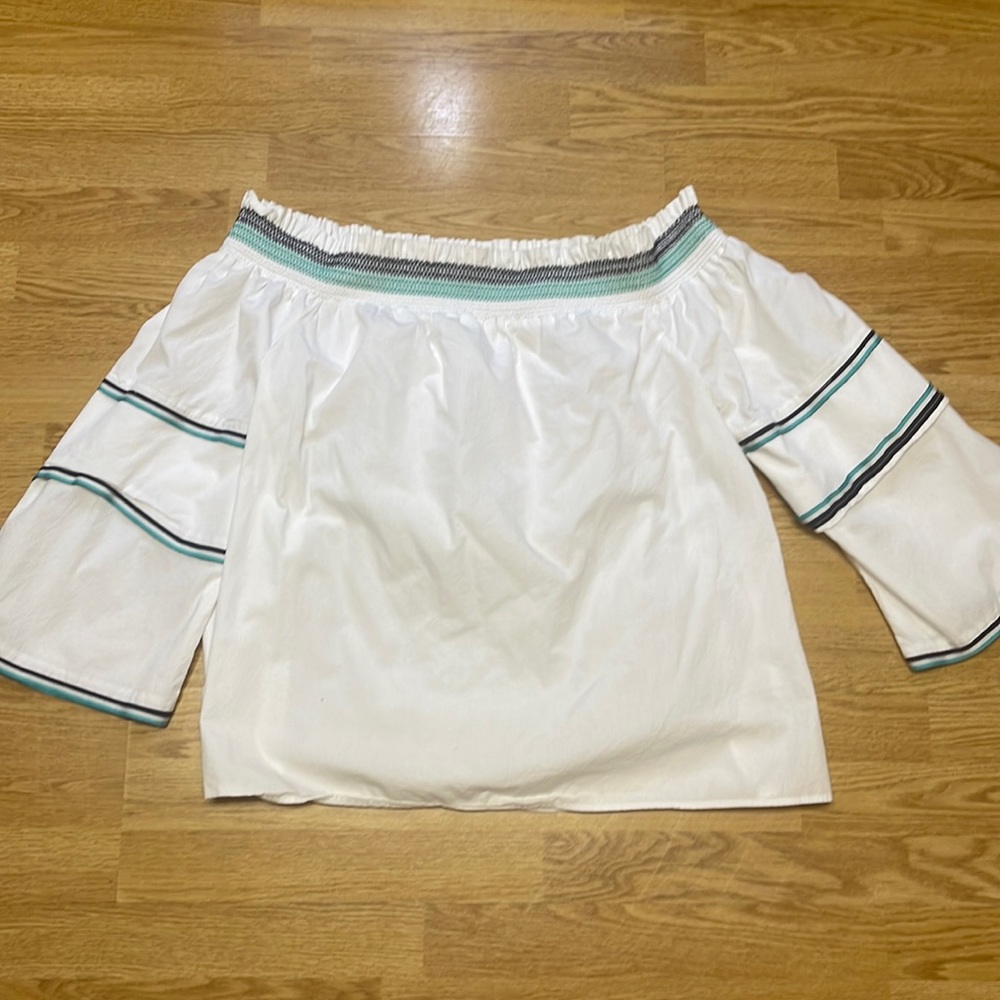 🔥Crown & Ivy Off the Shoulder White Blouse - Size XL